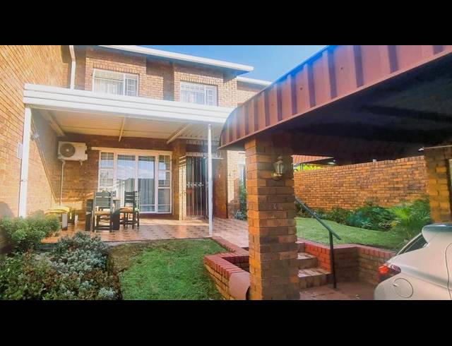 3 BEDROOM TOWNHOUSE FOR SALE IN ZWARTKOP